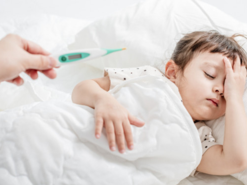 Convulsions fébriles : alarme inutile ou vrai risque en 2025 ?