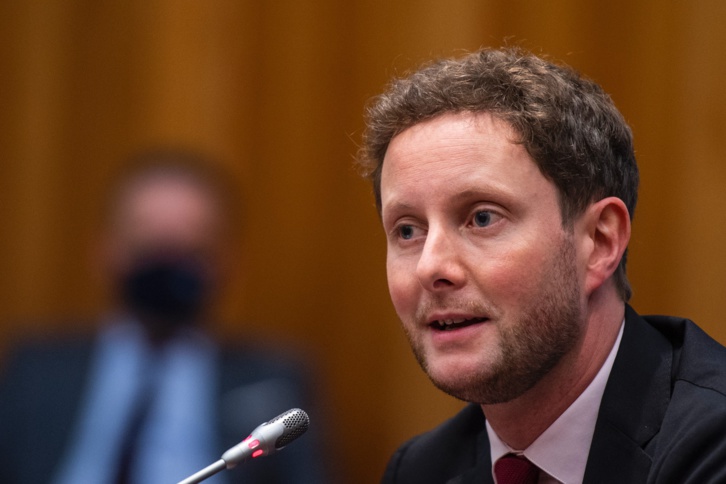 Rapatriement de fichés S : Paris menace de réduire les visas Rapatriement de fichés S : Paris menace de réduire les visas