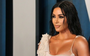 Kim Kardashian distribue plus de 50 000 dollars à ses followers ! Kim Kardashian distribue plus de 50 000 dollars à ses followers !