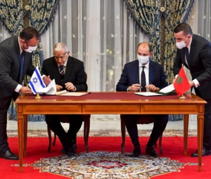 Signature des accords économiques entre le Maroc et Israël Signature des accords économiques entre le Maroc et Israël