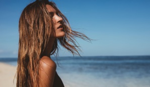 Des remèdes naturels pour protéger les cheveux du soleil Des remèdes naturels pour protéger les cheveux du soleil
