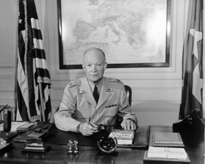 Il y a plus d'un demi-siècle, le président Eisenhower prévenait du danger que représente le complexe militaro-industriel Il y a plus d'un demi-siècle, le président Eisenhower prévenait du danger que représente le complexe militaro-industriel