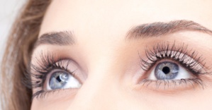 Boostez la croissance de vos cils à l'aide de ces astuces ! Boostez la croissance de vos cils à l'aide de ces astuces !