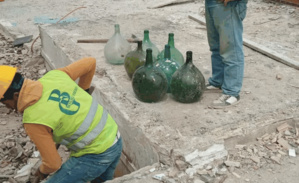 Découverte de bouteilles en verre qui remontent au XIVe siècle à Tanger Découverte de bouteilles en verre qui remontent au XIVe siècle à Tanger