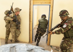 Soldats marocains et américains s'entraînant ensemble lors de l'exercice "African Lion 2019"