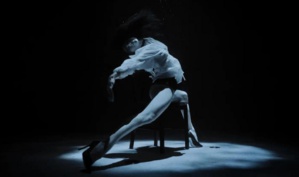 Un tango à dix mètres de profondeur sous l'eau Un tango à dix mètres de profondeur sous l'eau