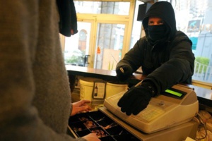 Braquage à Tanger : Butin estimé à 50.000 dirhams Braquage à Tanger : Butin estimé à 50.000 dirhams