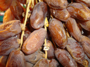 Boycott de dattes algériennes pour rendre justice aux agriculteurs de Figuig Boycott de dattes algériennes pour rendre justice aux agriculteurs de Figuig