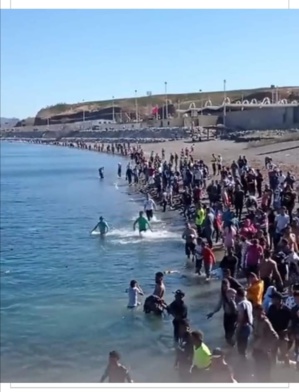 Les sinistrés de Bab Sebta, entre l'espoir de survivre et celui de reprendre l’activité à l’autre rive Les sinistrés de Bab Sebta, entre l'espoir de survivre et celui de reprendre l’activité à l’autre rive