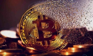 Bitcoin : Les tenants et les aboutissants d’un plongeon
