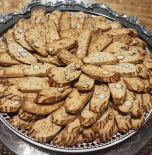 Gâteau marocain : Fequasses amandes raisins Gâteau marocain : Fequasses amandes raisins