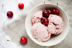Glace à la cerise