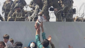 Afghanistan : Le bébé donné aux Américains a été rendu à son père Afghanistan : Le bébé donné aux Américains a été rendu à son père