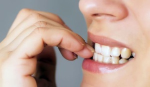 Se ronger les ongles : Causes et solutions Se ronger les ongles : Causes et solutions