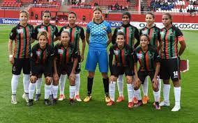 L'équipe de l'ASFAR , fierté du football féminin au Maroc