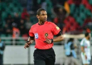 L'arbitre marocain Samir El Guezzaz. L'arbitre marocain Samir El Guezzaz.