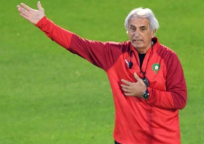 Vahid Halilhodzic, sélectionneur de l'équipe nationale. Vahid Halilhodzic, sélectionneur de l'équipe nationale.