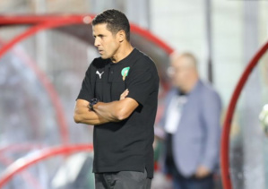 Houcine Ammouta, entraineur de l'équipe nationale des joueurs locaux. Houcine Ammouta, entraineur de l'équipe nationale des joueurs locaux.