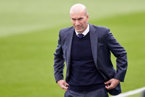 Le PSG en contact avec Zinedine Zidane. Le PSG en contact avec Zinedine Zidane.