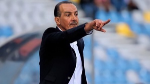 Nabil Neghiz, l'entraîneur de MCO. Nabil Neghiz, l'entraîneur de MCO.