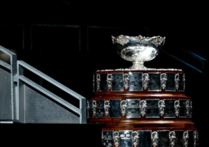 Le trophée de la Coupe Davis. Le trophée de la Coupe Davis.