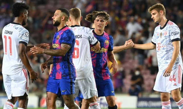 Les joueurs du Bayern Munich et du FC Barcelone au Camp Nou  •