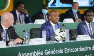 Le président de la CAF, Patrice Motsepe, et celui de la FIFA, Gianni Infantino, lors des travaux de la 13e édition de l’assemblée générale élective de la CAF.