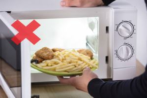 Voici les aliments à ne jamais mettre au micro-onde ! Voici les aliments à ne jamais mettre au micro-onde !