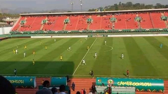 La CAN, la grande messe du football africain, bat son plein au Cameroun. Mais après une semaine de compétition, un constat : les stades ne sont pas remplis. Plusieurs obstacles ont douché ..