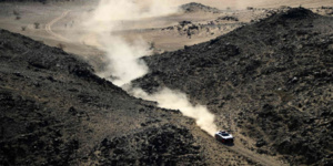 Explosion d'une voiture du Dakar 2022, un "engin explosif improvisé"
