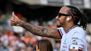 F1: "je n'ai jamais dit que j'allais m'arrêter", Lewis Hamilton