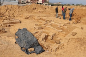 Des ouvriers découvrent des tombes de l'époque romaine sur un chantier à Gaza Des ouvriers découvrent des tombes de l'époque romaine sur un chantier à Gaza