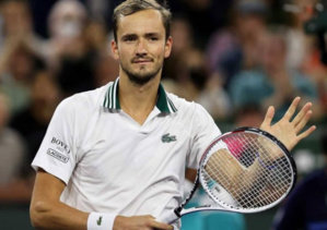Tennis : Medvedev monte officiellement sur le trône de N.1 mondial Tennis : Medvedev monte officiellement sur le trône de N.1 mondial