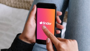 Des soldats russes ont dragué des Ukrainiennes sur Tinder avant les attaques Des soldats russes ont dragué des Ukrainiennes sur Tinder avant les attaques