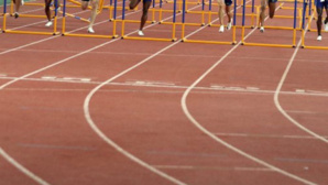 La Fédération d'athlétisme bannit les sportifs russes de ses compétitions
