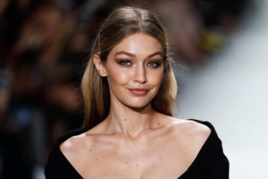Gigi Hadid va faire don de son salaire à la Palestine et à l'Ukraine Gigi Hadid va faire don de son salaire à la Palestine et à l'Ukraine