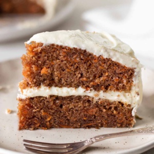 Carrot cake épicé au cream cheese