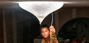 Découvrez cette invention lumineuse qui transforme l’eau de mer en eau potable Découvrez cette invention lumineuse qui transforme l’eau de mer en eau potable