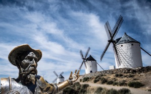 Don Quichotte appris à ses dépens que l'on ne se bat point contre un moulin à vent