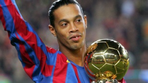 Pour le plaisir du jeu ... Ronaldinho ! Pour le plaisir du jeu ... Ronaldinho !