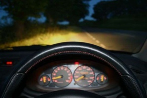 Pays Bas : Un enfant de 4 ans se promène avec la voiture de ses parents Pays Bas : Un enfant de 4 ans se promène avec la voiture de ses parents