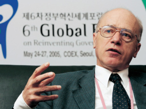 Ainsi parlait le philosophe autrichien Hans Köchler Ainsi parlait le philosophe autrichien Hans Köchler