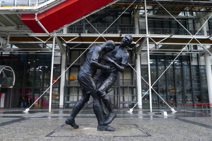 Qatar : La statue du coup de tête de Zidane sera réinstallée dans un musée Qatar : La statue du coup de tête de Zidane sera réinstallée dans un musée