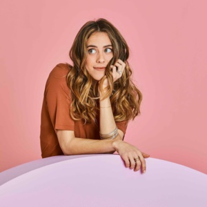 Lucy Fink fait don de son excès de lait maternel Lucy Fink fait don de son excès de lait maternel