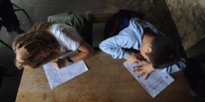 Pourquoi les filles battent les garçons à l'école et les perdent au bureau Pourquoi les filles battent les garçons à l'école et les perdent au bureau