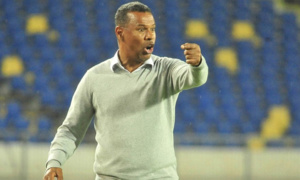 Mercato : Lassaad Chabbi succède à Abdelhak Benchikha au Difâa d’El Jadida Mercato : Lassaad Chabbi succède à Abdelhak Benchikha au Difâa d’El Jadida