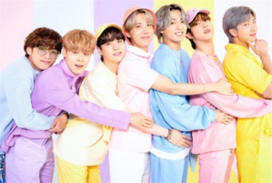 BTS s'amuse sur un hit de Dadju BTS s'amuse sur un hit de Dadju