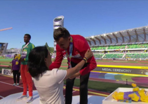 Mondiaux d’athlétisme : Grâce à El Bakkali, l’hymne national retentit à Eugene aux USA Mondiaux d’athlétisme : Grâce à El Bakkali, l’hymne national retentit à Eugene aux USA