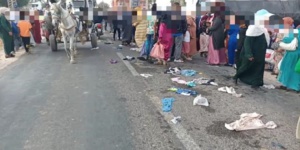 Une bénédiction à 50 DH et des rues couvertes de sous-vêtements. Une bénédiction à 50 DH et des rues couvertes de sous-vêtements.