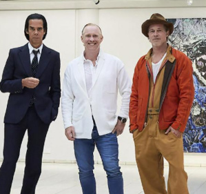 Brad Pitt expose ses premières sculptures en Finlande Brad Pitt expose ses premières sculptures en Finlande